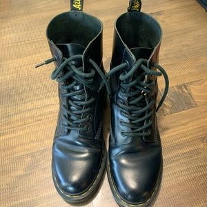 Dr Martens Clemency boots